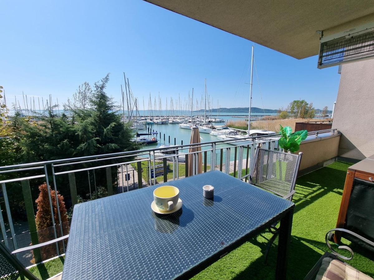 Bilberry Apartman Aparthotel Balatonfüred Exteriör bild
