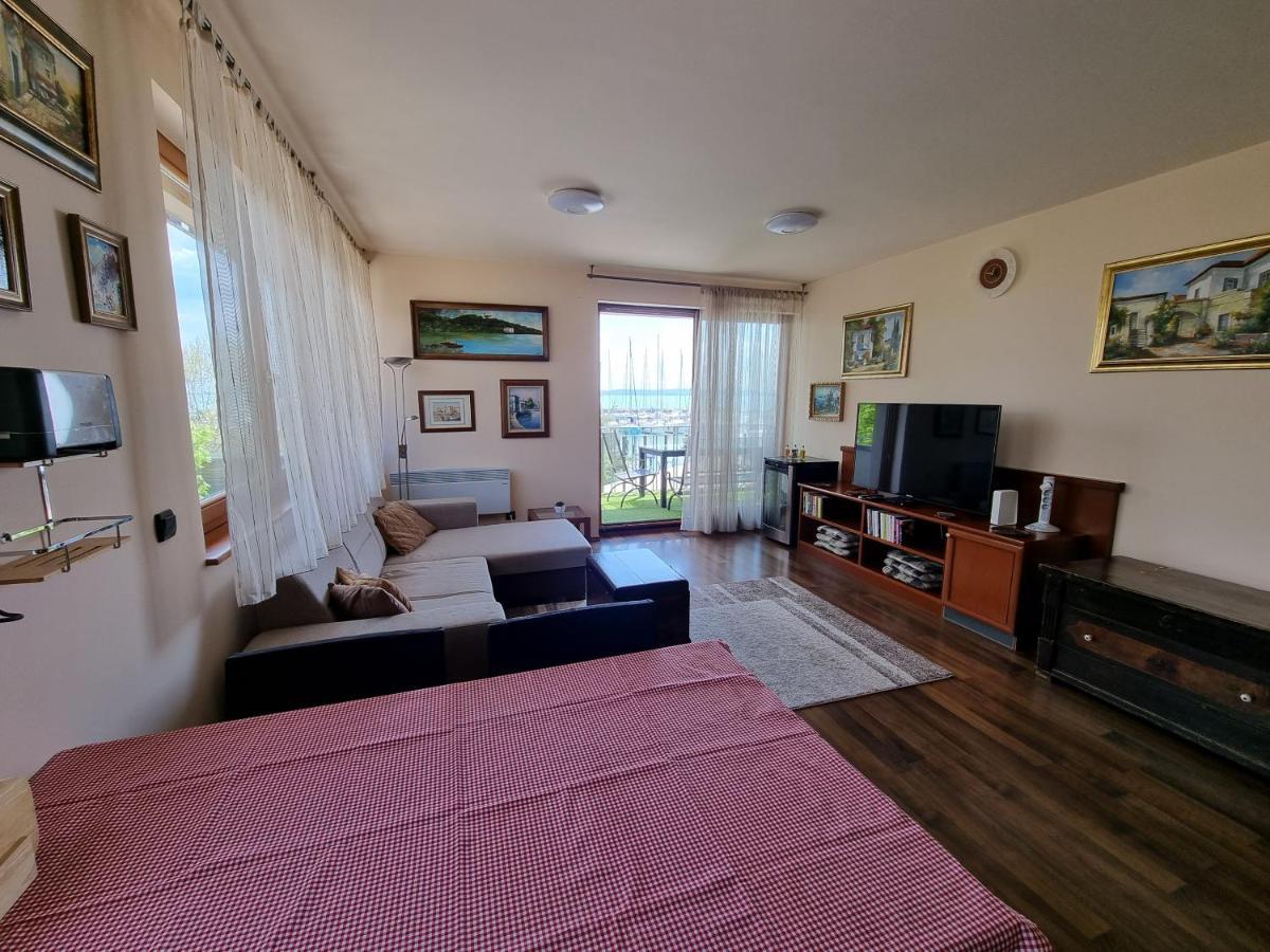 Bilberry Apartman Aparthotel Balatonfüred Exteriör bild